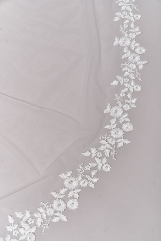 S0675 OFF-WHITE BEAD VEIL WITH TRANSPARENT SEQUINS