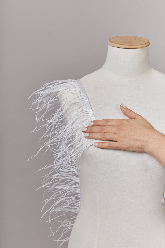 S0655 FEATHER TRIM