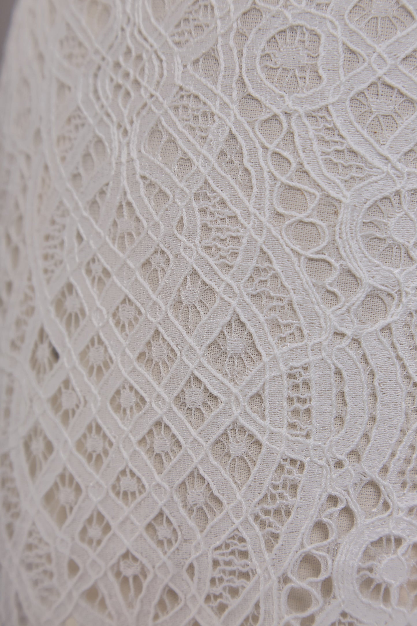 S0667 LACE