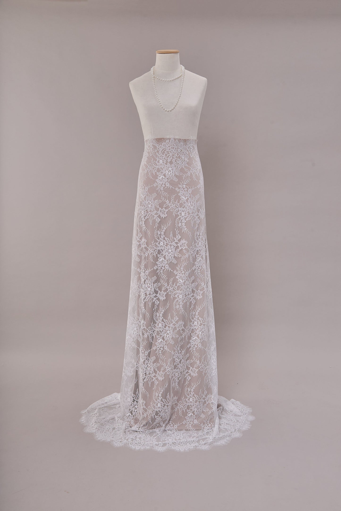 S0665 CHANTILLY LACE