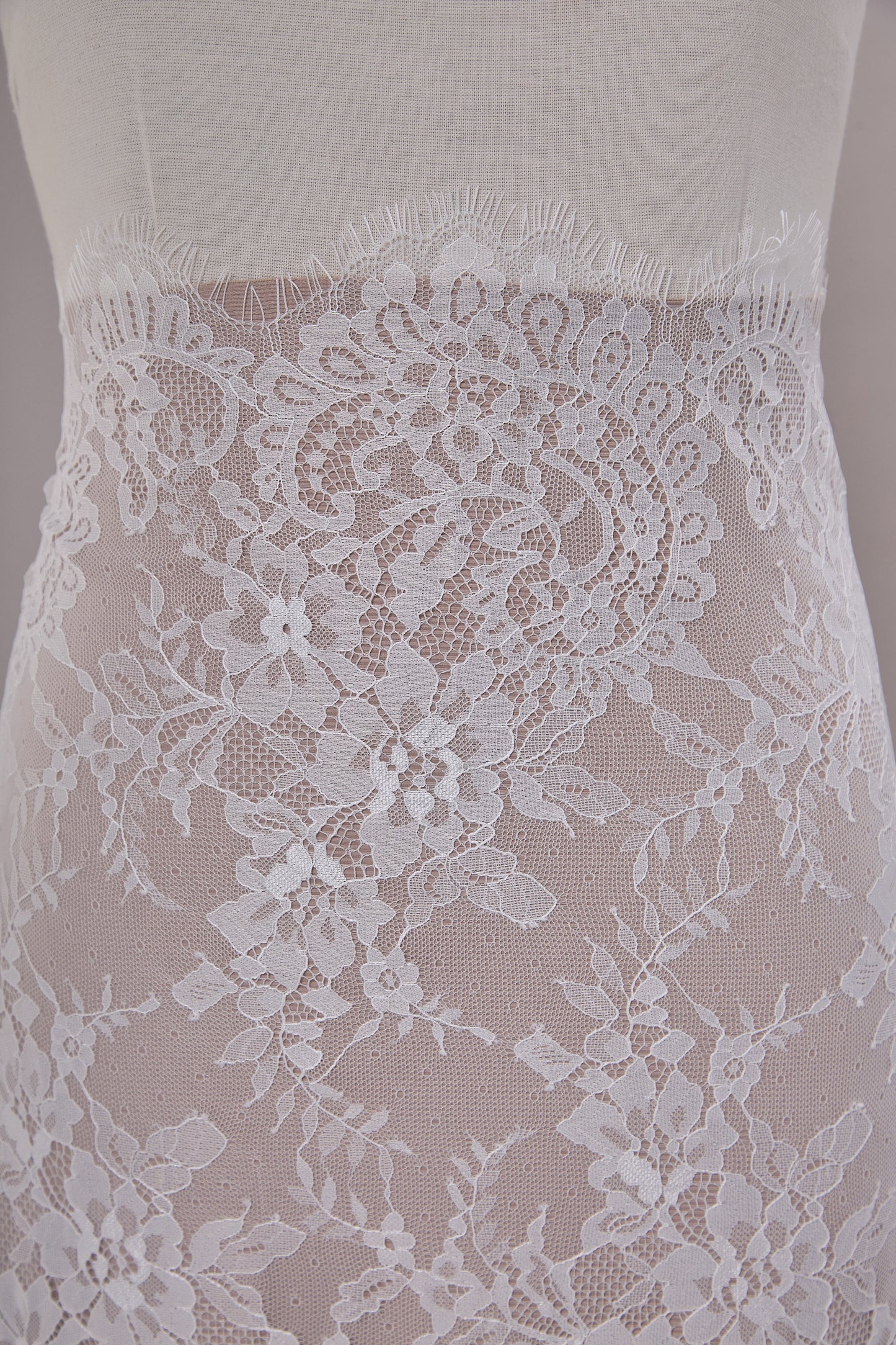 S0665 CHANTILLY LACE