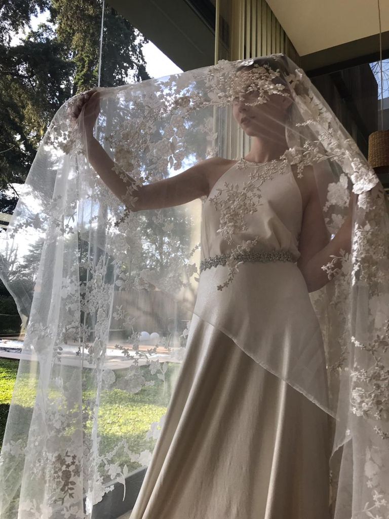 S0086 EMBROIDERY TULLE WITH 3D FLOWERS OFF WHITE