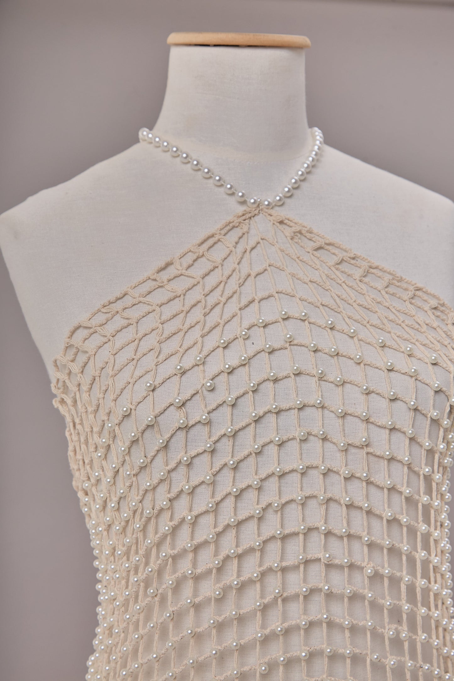 S0669 COTTON NET WITH PEARLS