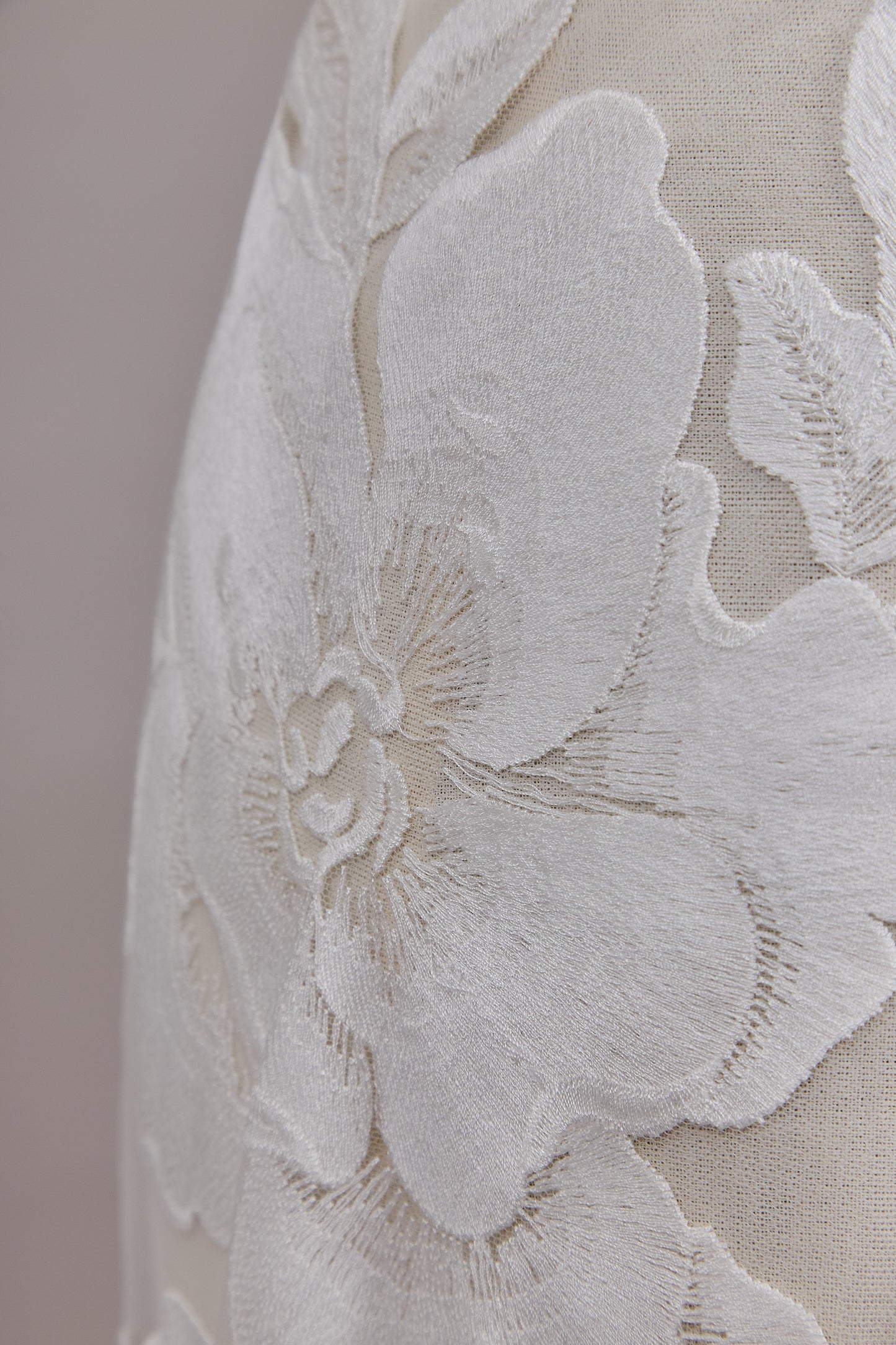 S0615 EMBROIDERED TULLE WITH COTTON FLOWERS