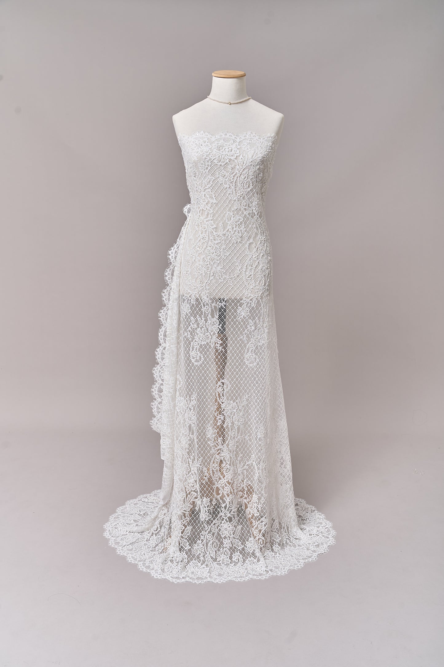 S0678 EMBROIDERY LACE