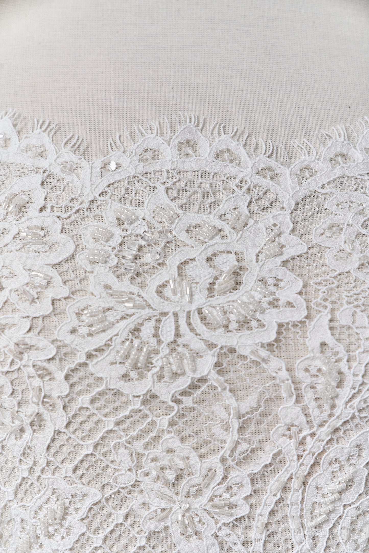 S0678 EMBROIDERY LACE