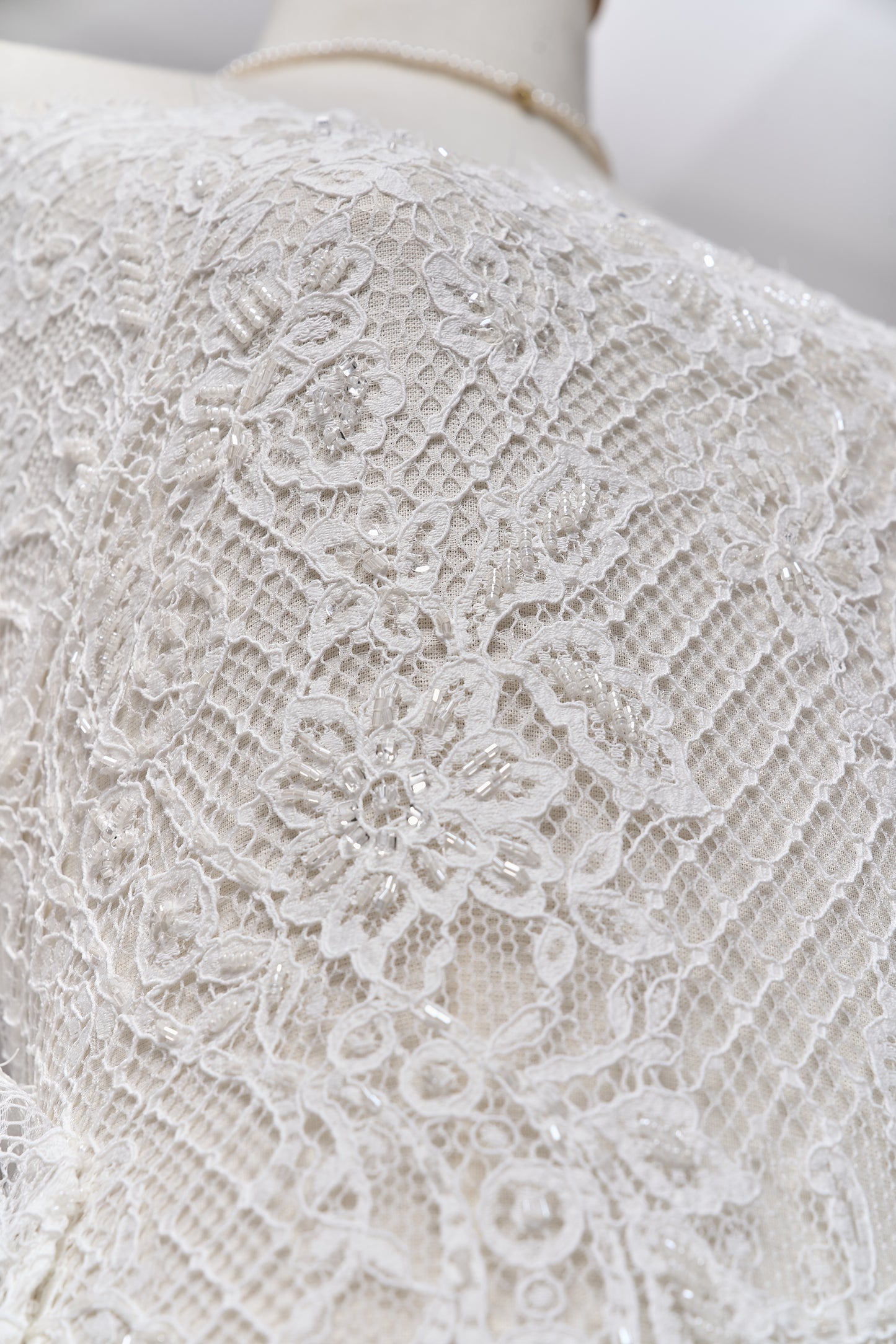 S0678 EMBROIDERY LACE
