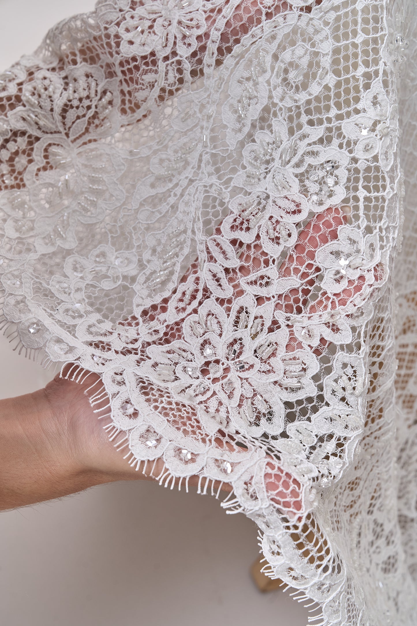 S0678 EMBROIDERY LACE