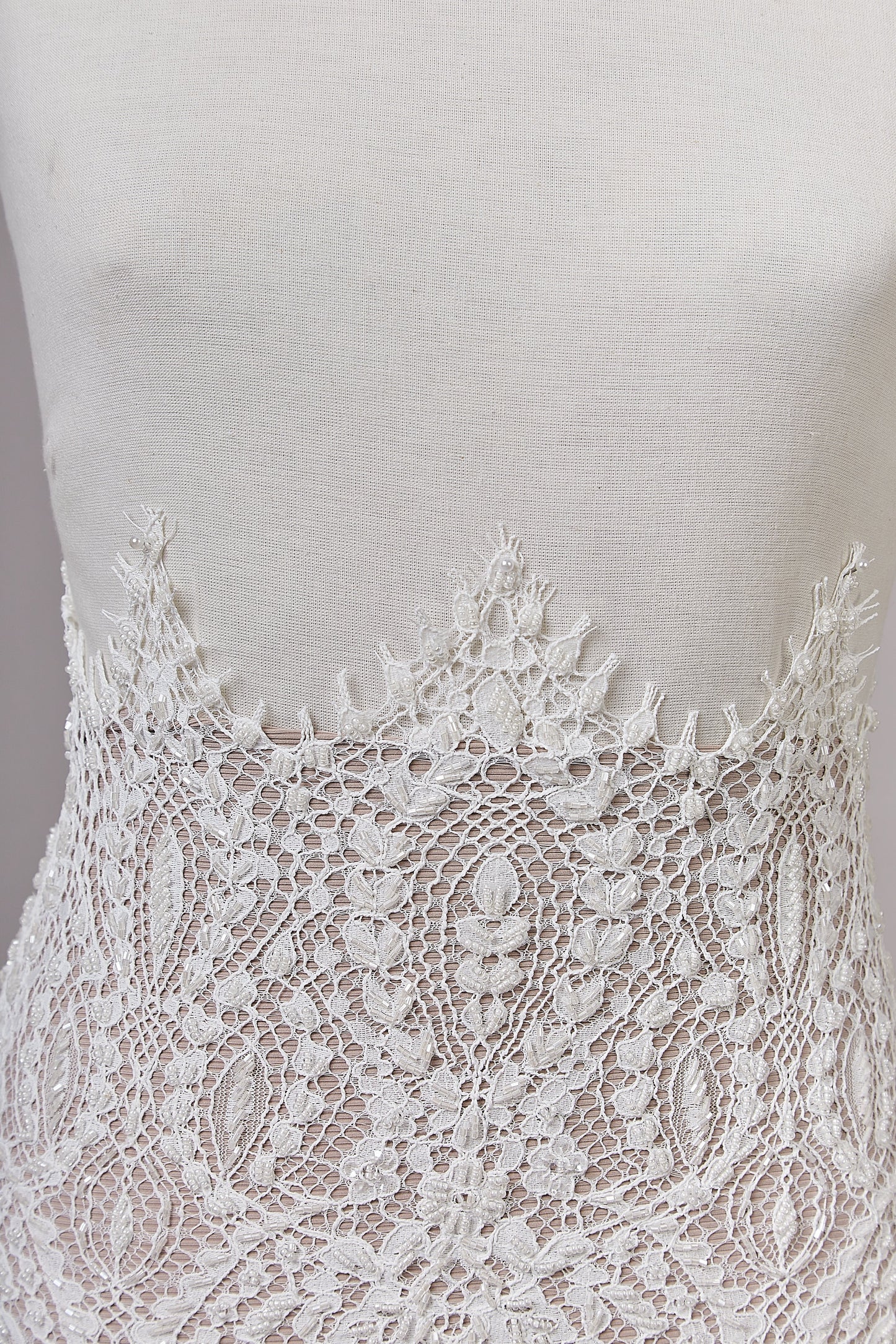 S0622 EMBROIDERY LACE WITH BEADS