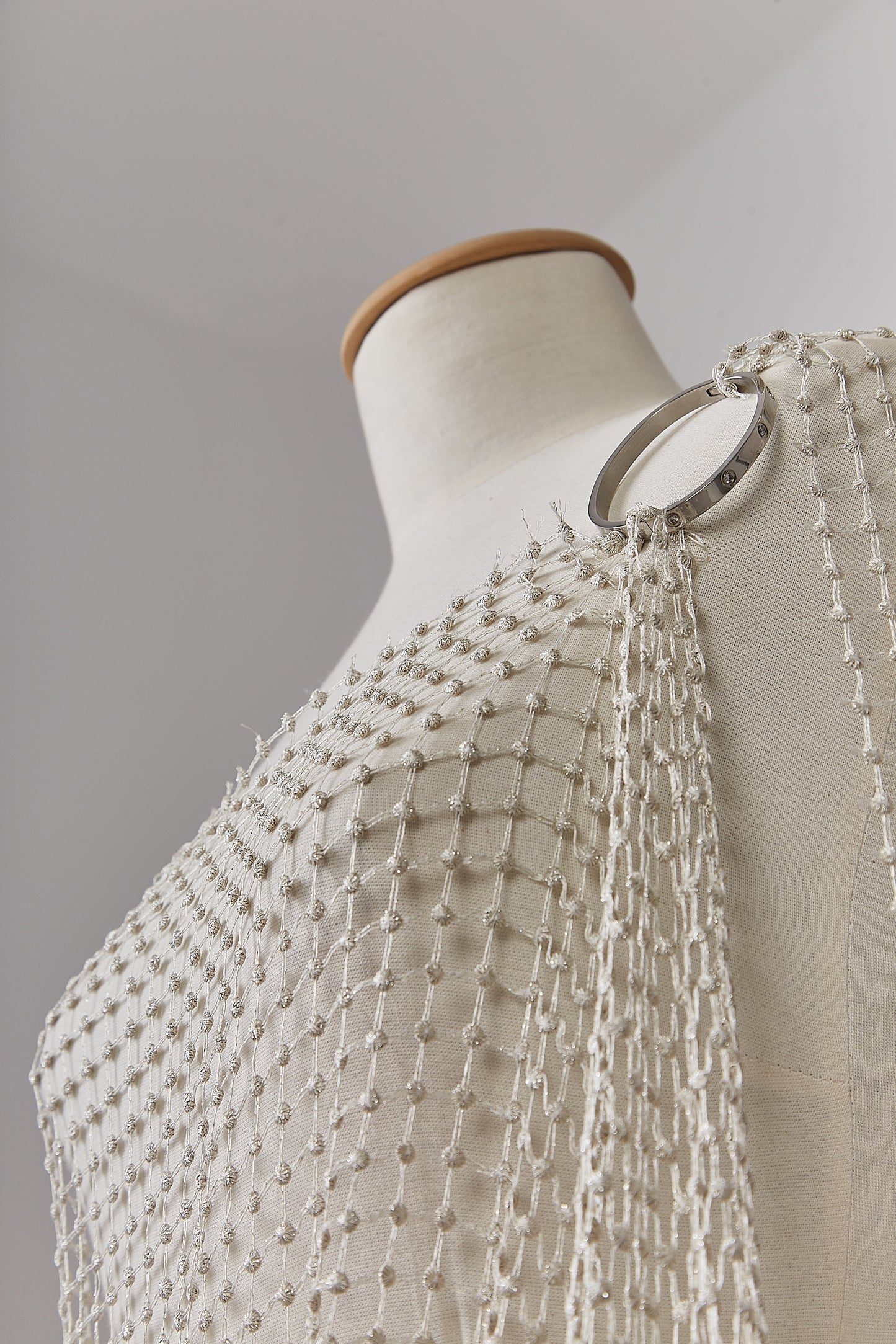 S0627 GUIPIURE WITH LUREX YARN