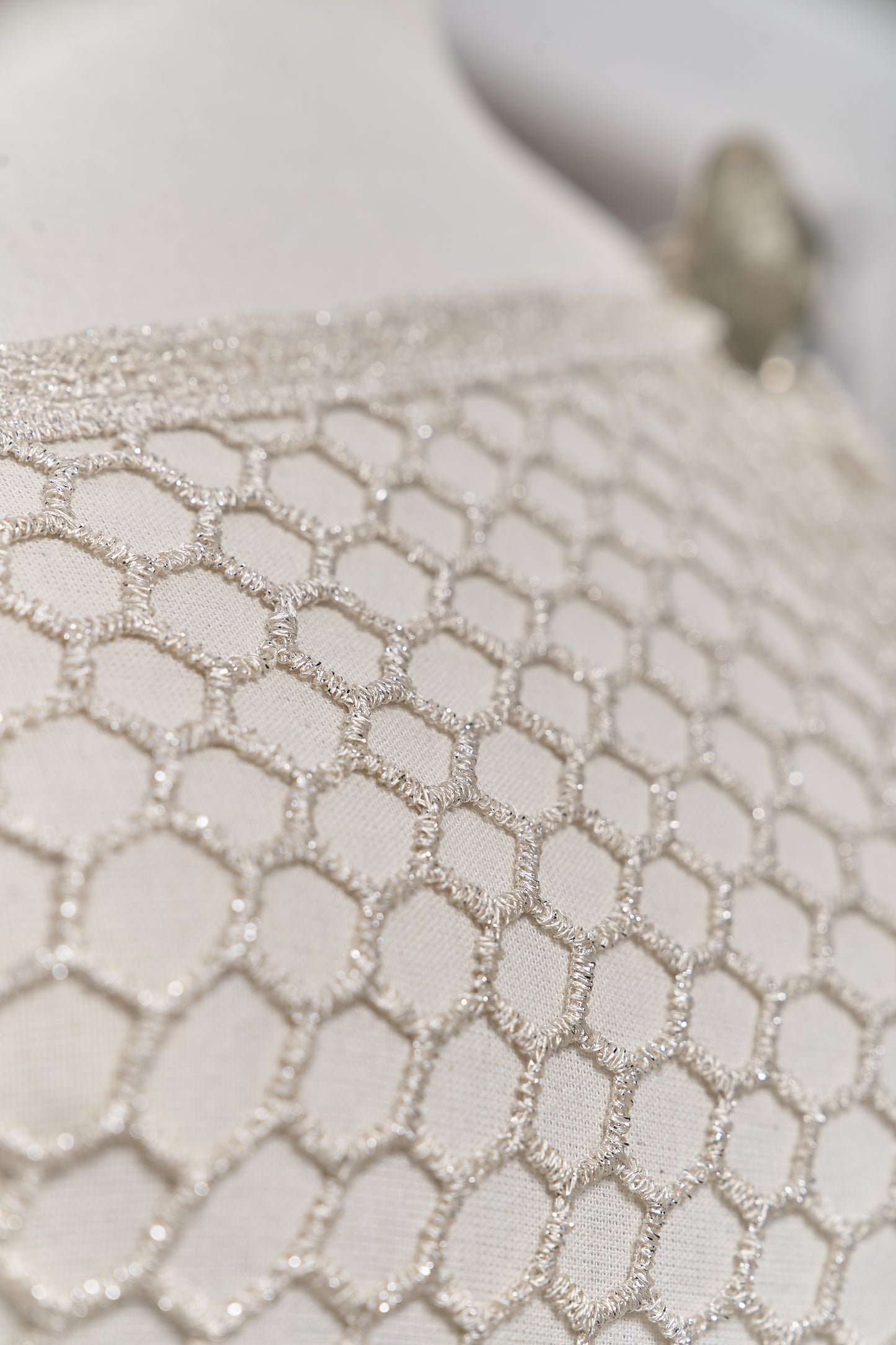 S0716 GUIPIURE WITH SILVER LUREX