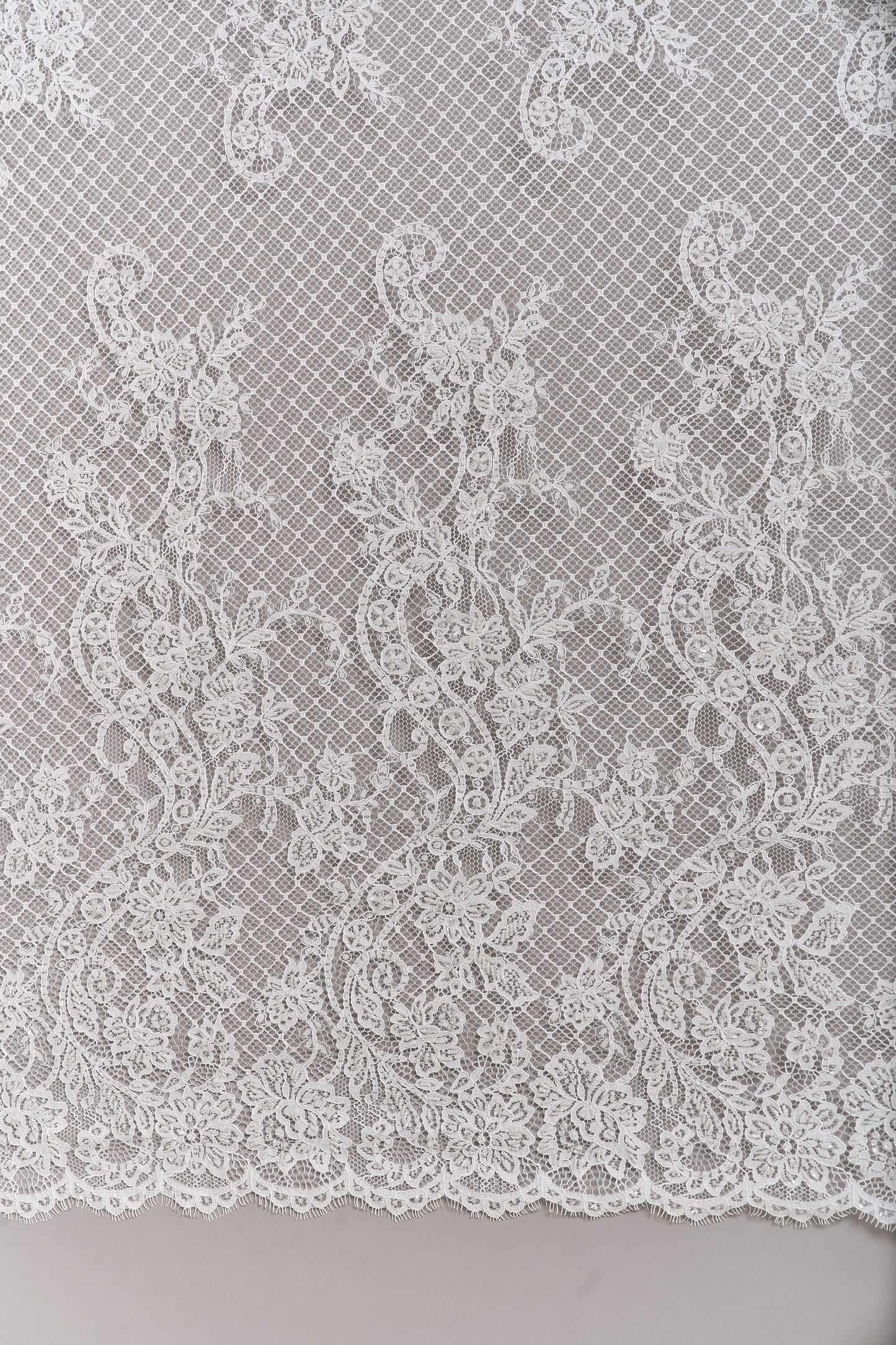 S0678 EMBROIDERY LACE