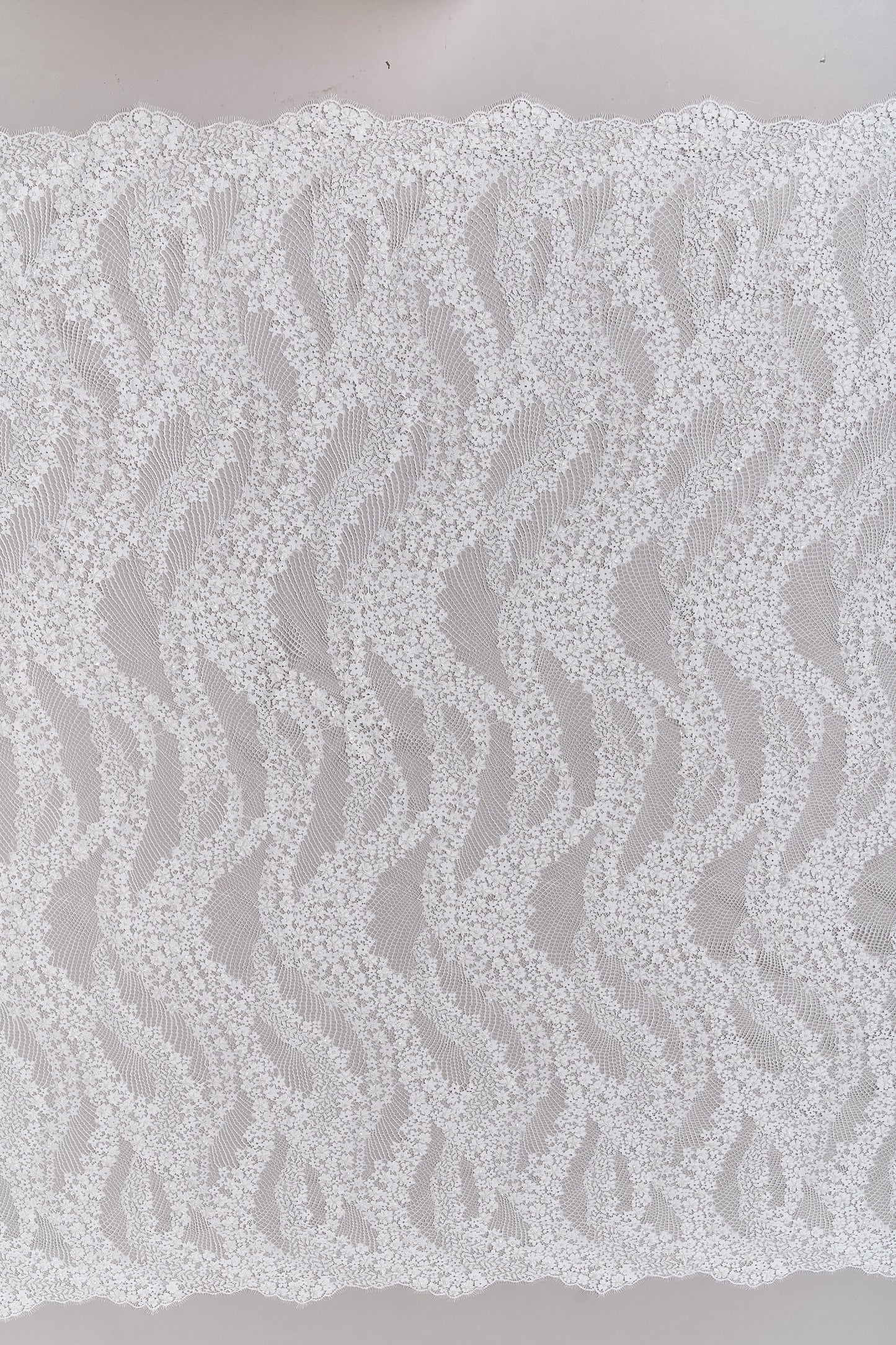 S0679 - EMBROIDERY LACE