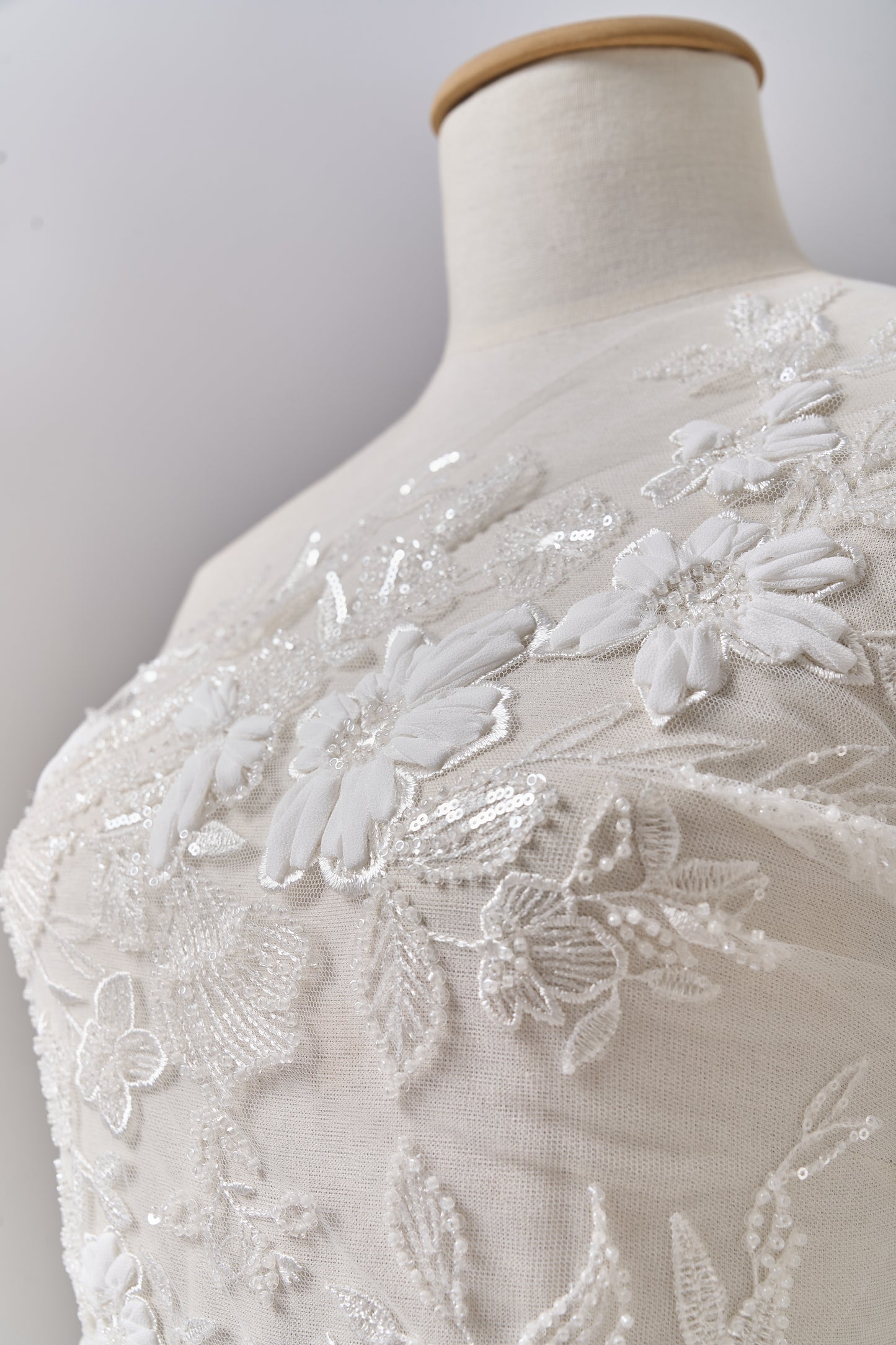 S0689 - EMBROIDERY TULLE WITH 3D FLOWERS