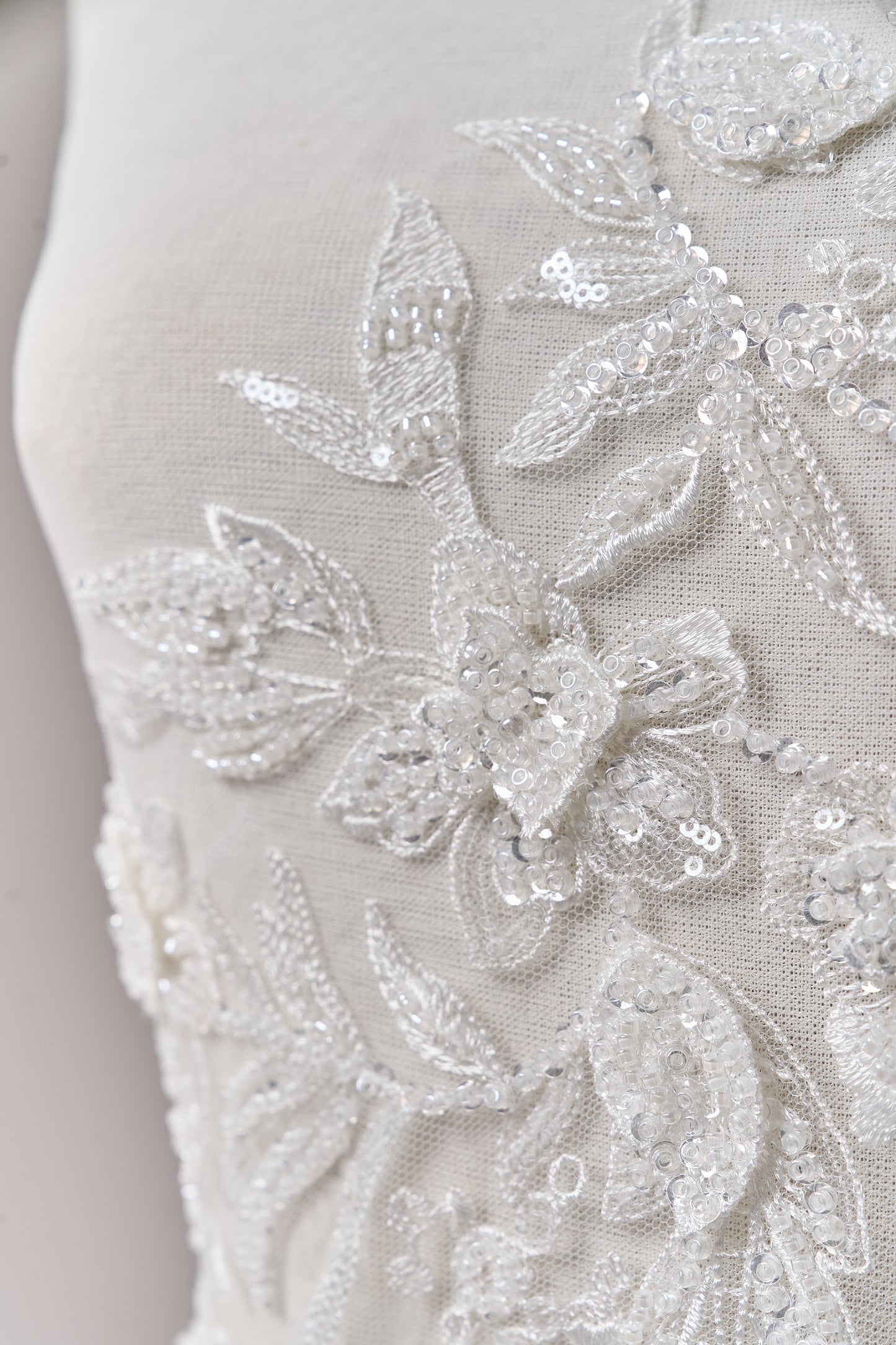 S0683 - EMBROIDERY TULLE WITH 3D FLOWERS