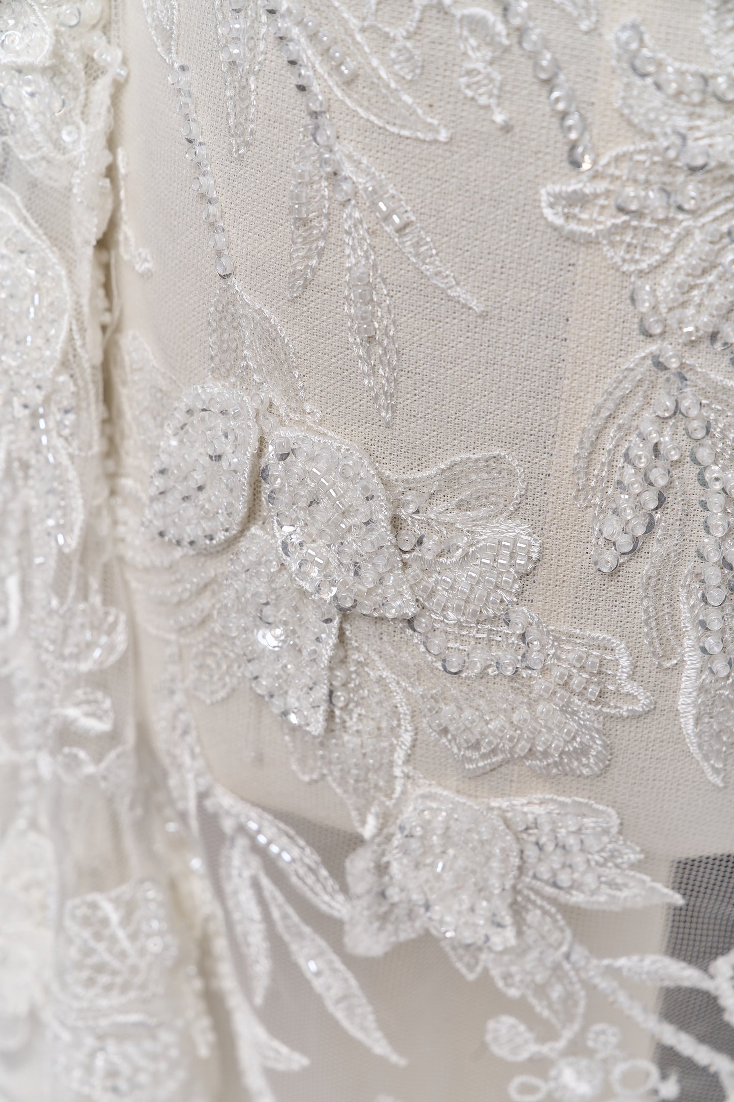 S0683 - EMBROIDERY TULLE WITH 3D FLOWERS