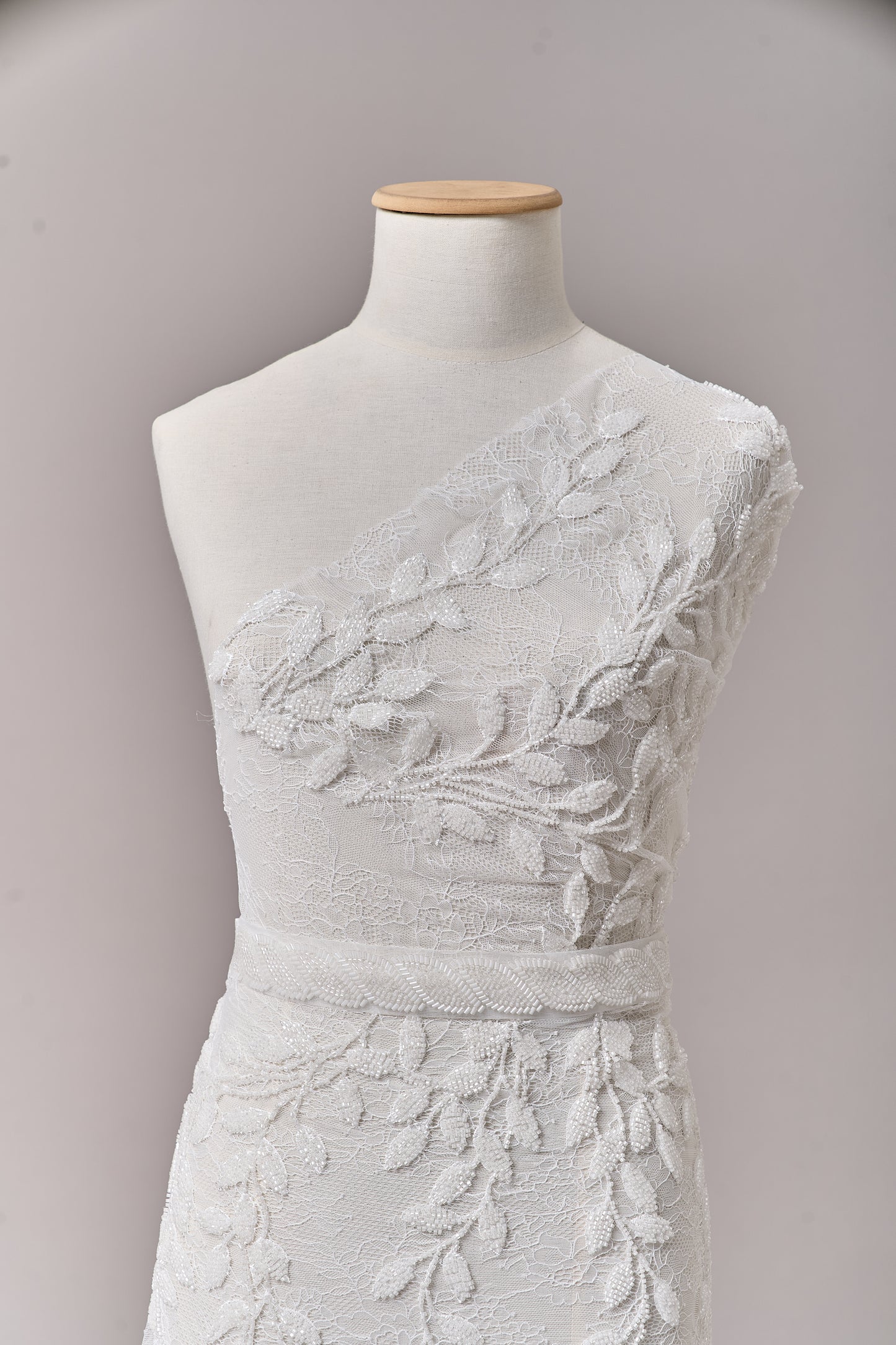 S0702 EMBROIDERY LACE WITH BEADS