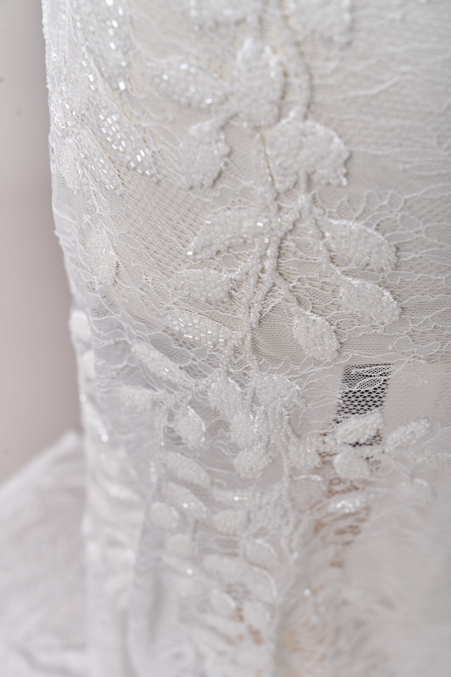 S0702 EMBROIDERY LACE WITH BEADS