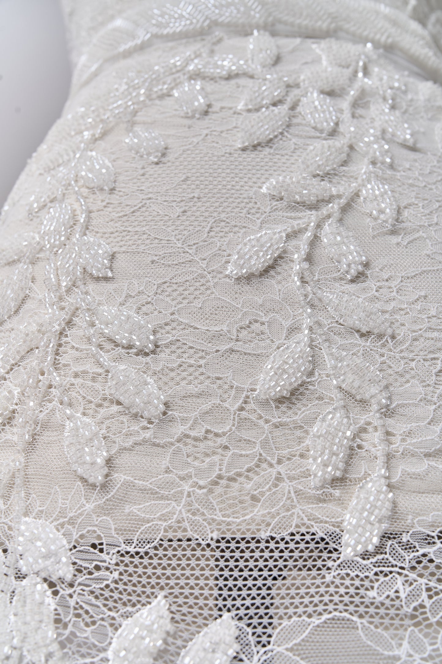 S0702 EMBROIDERY LACE WITH BEADS