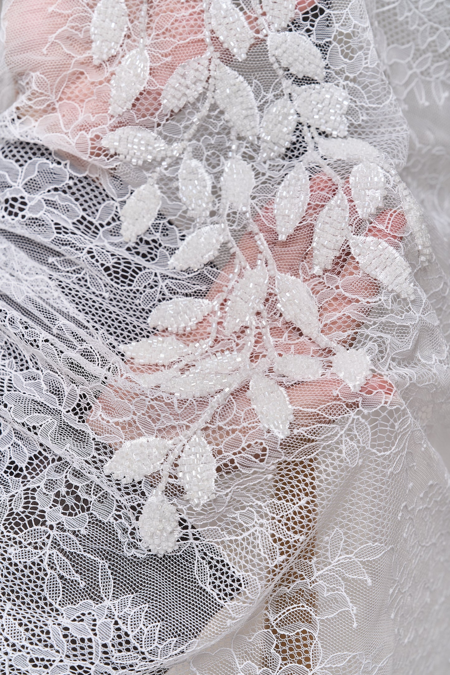 S0702 EMBROIDERY LACE WITH BEADS