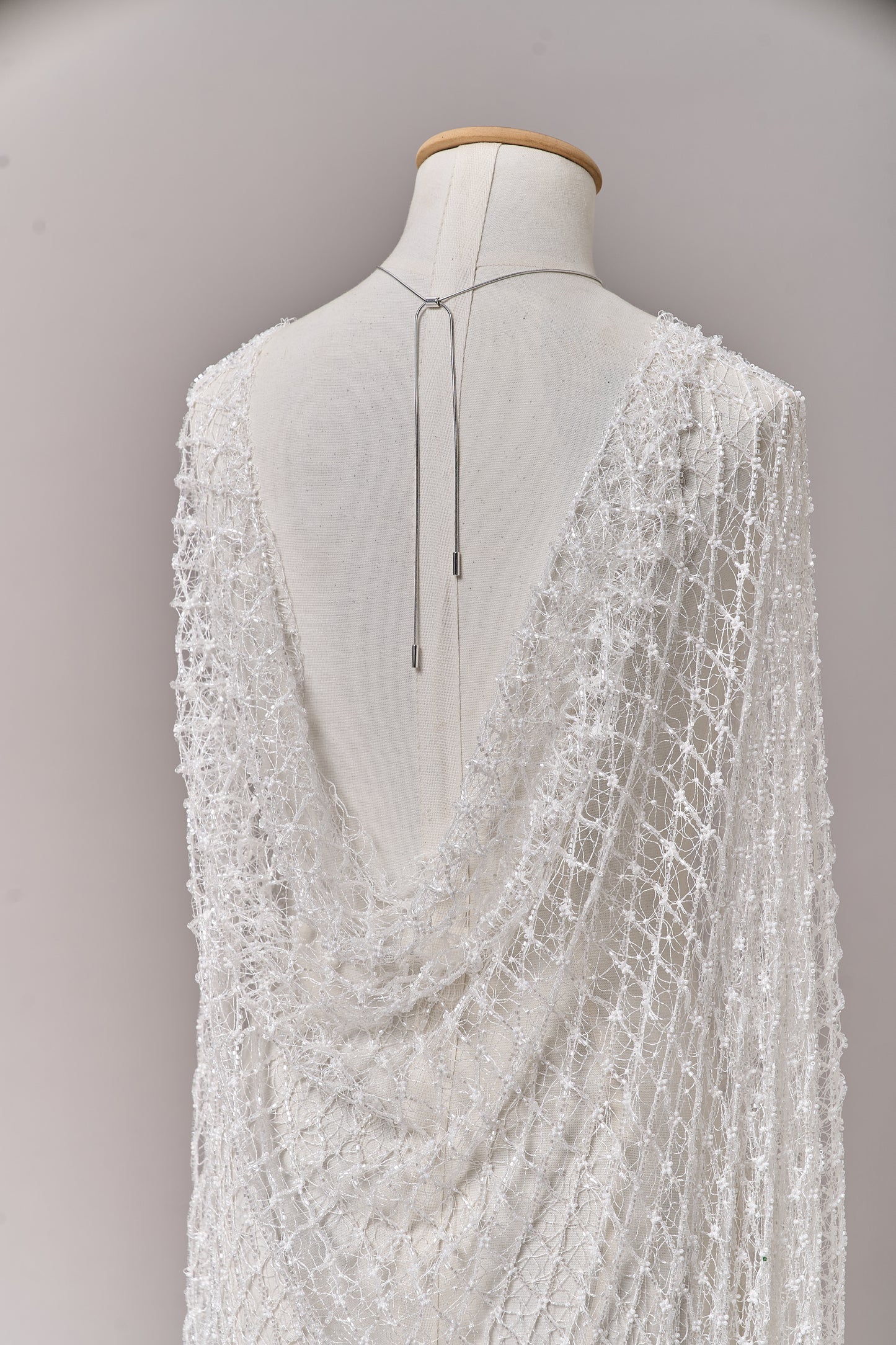 S0682 NET WITH OFF-WHITE BEADS AND TRANSPARENT BUGLE BEADS