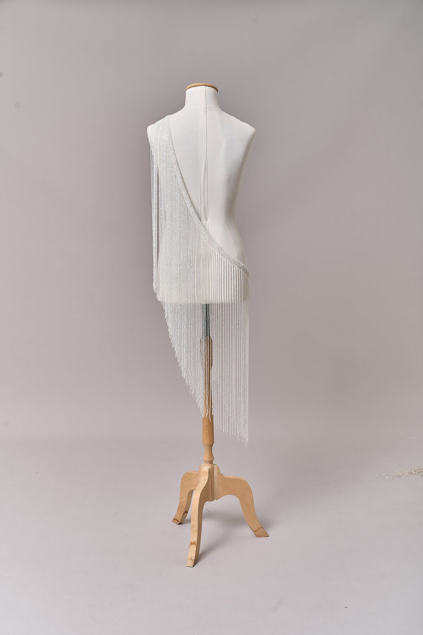 S0708 WHITE BEAD FRINGE TRIM