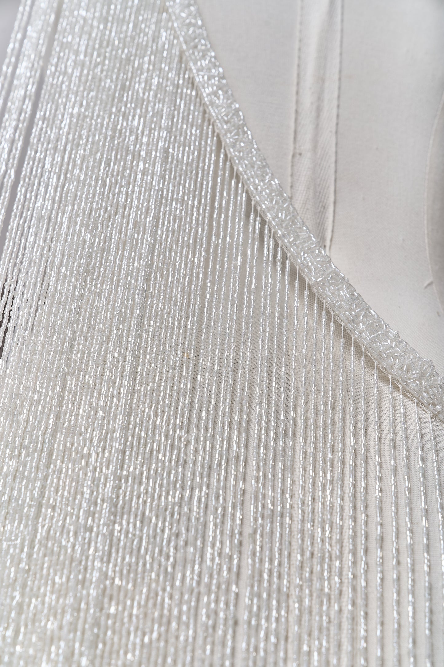 S0708 WHITE BEAD FRINGE TRIM