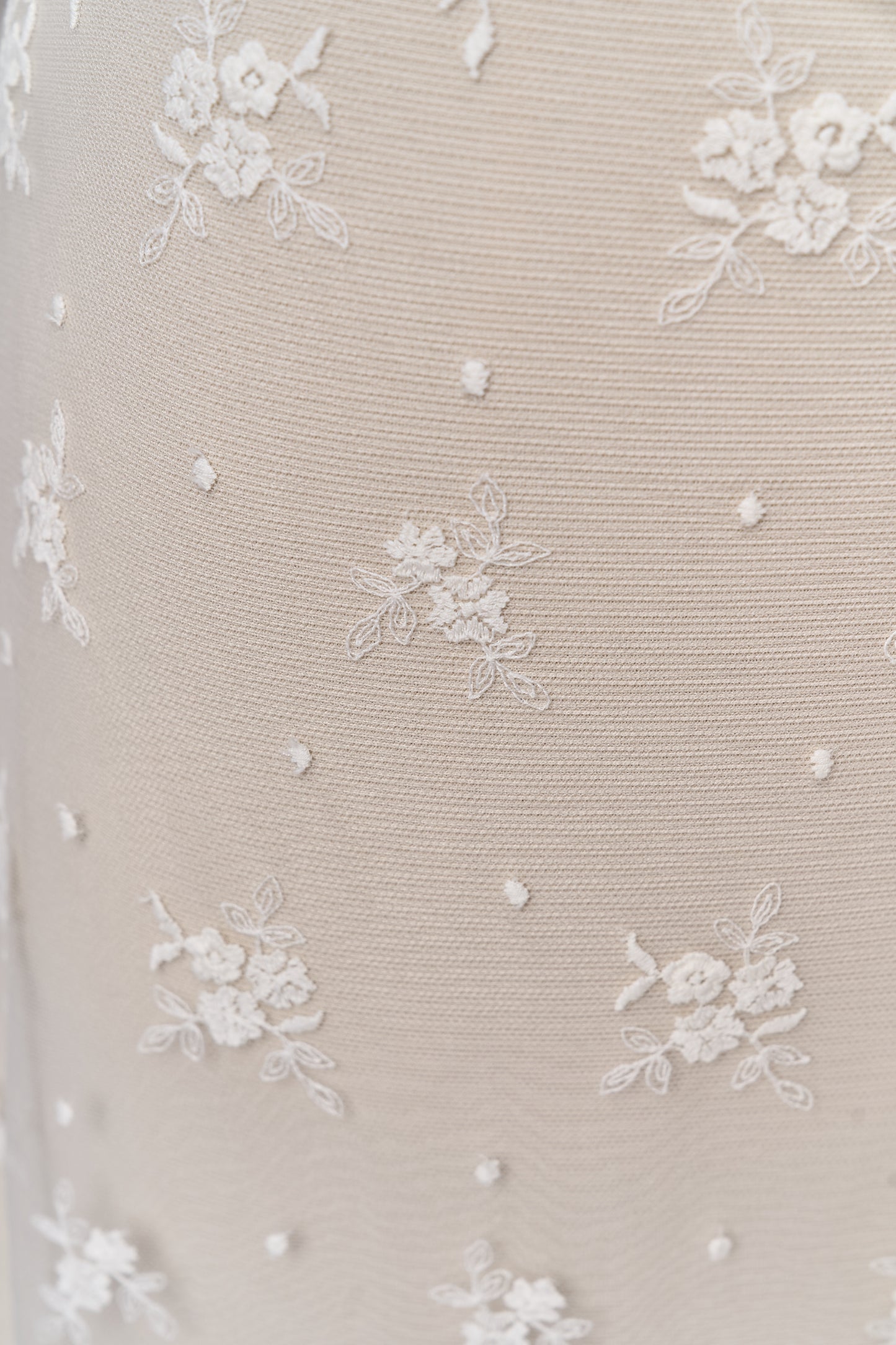 S0686 - EMBROIDERY TULLE