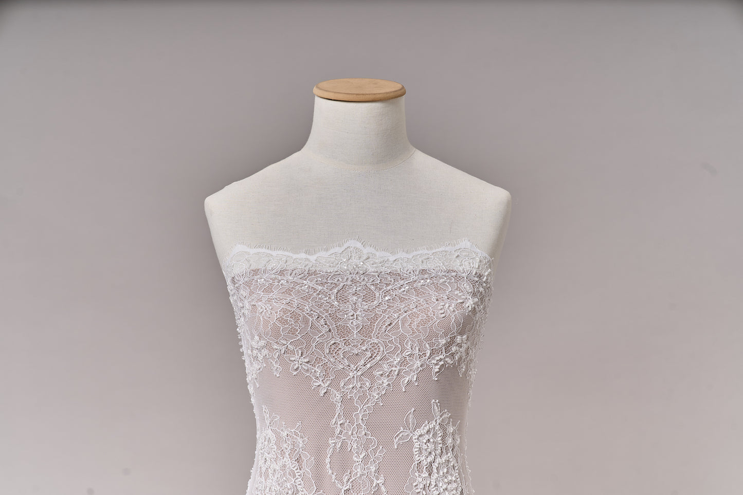 S0249 CHANTILLY EMBROIDERY LACE WITH BEADS