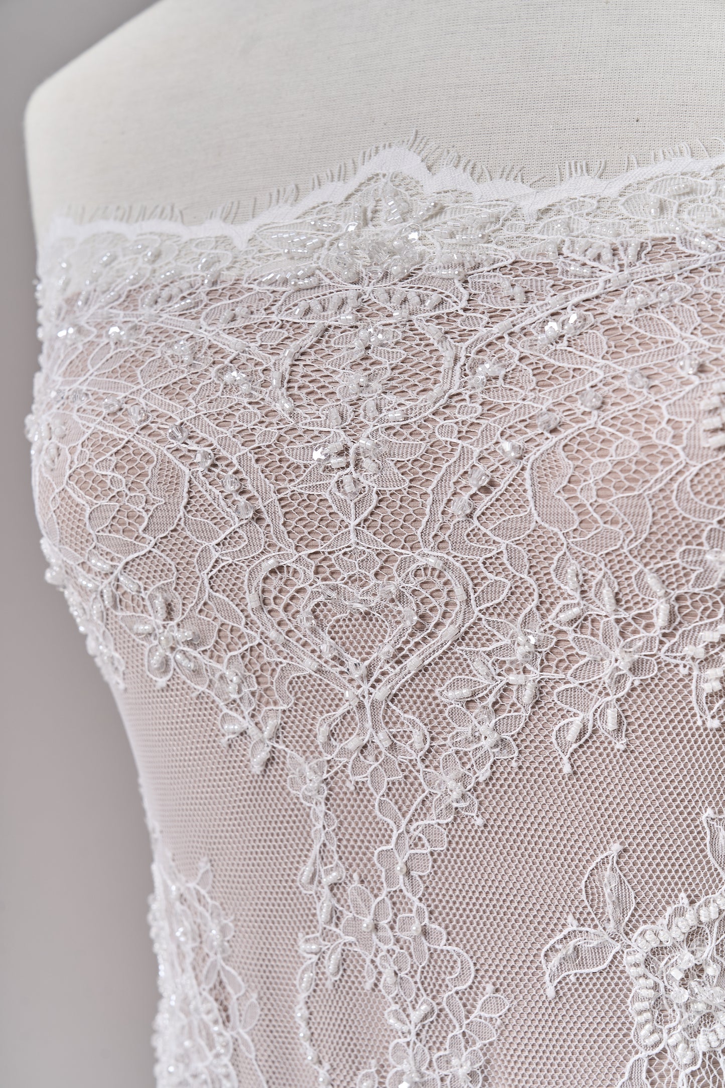 S0249 CHANTILLY EMBROIDERY LACE WITH BEADS