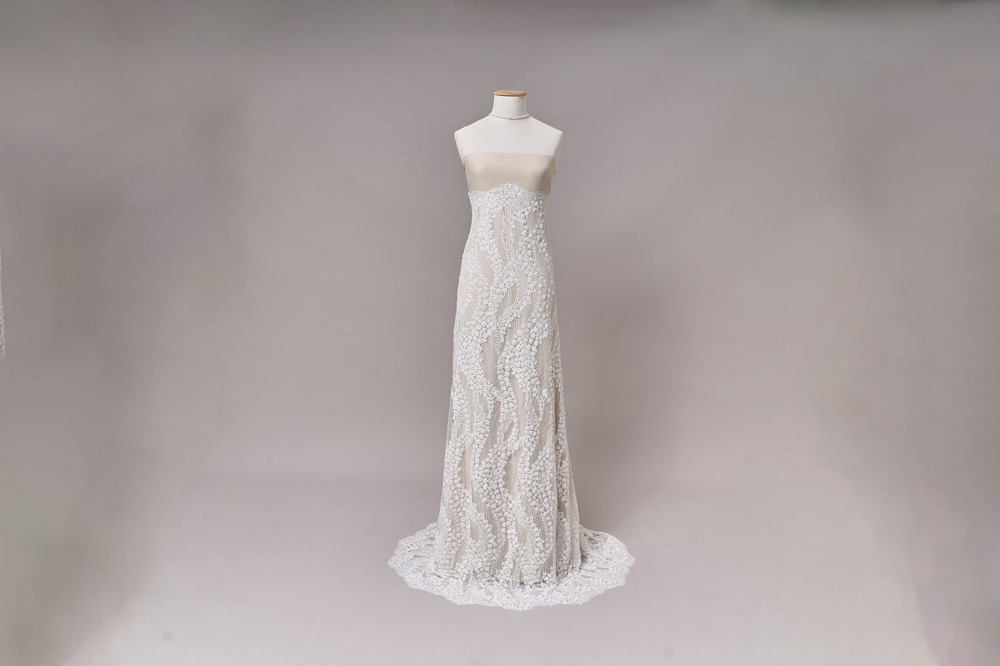 S0679 - EMBROIDERY LACE