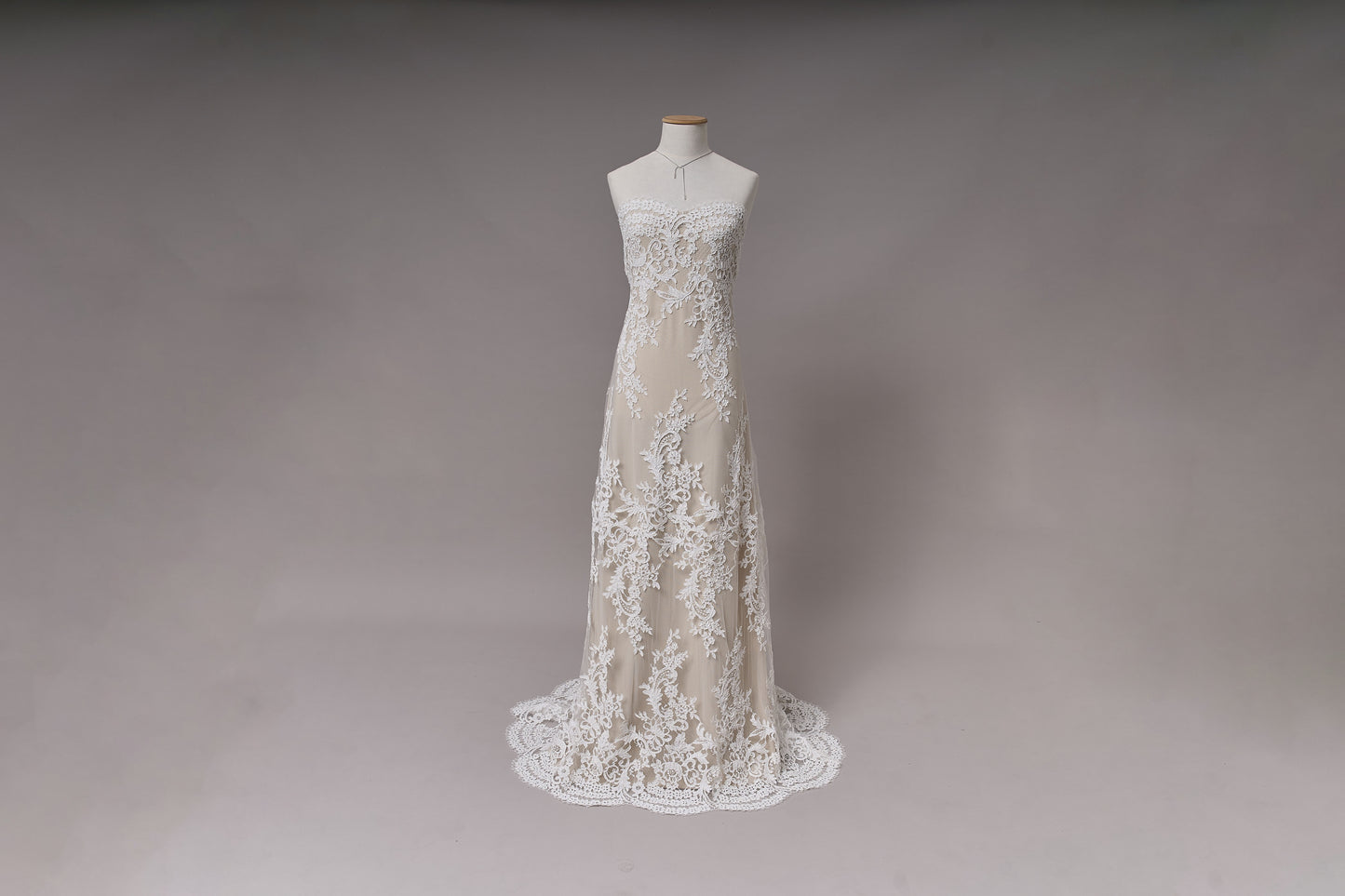 S0688 - CORDED LACE