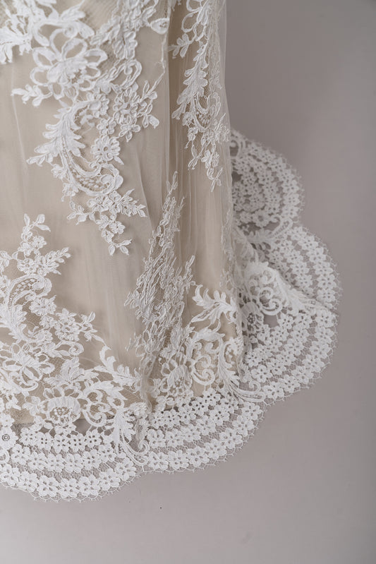 S0688 - CORDED LACE