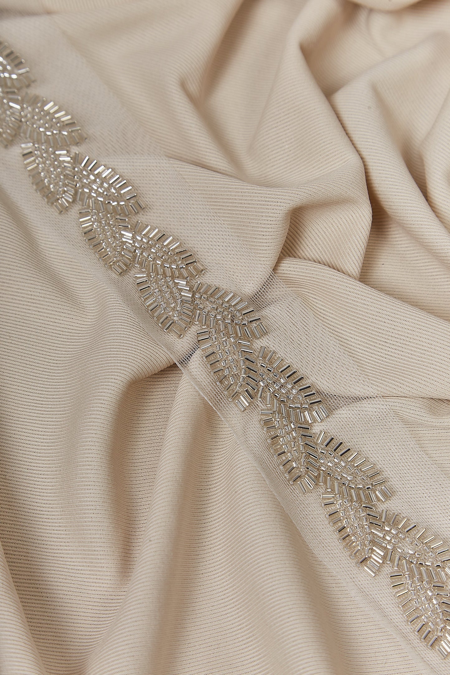 S0654 BEADED TRIM WITH BEADS