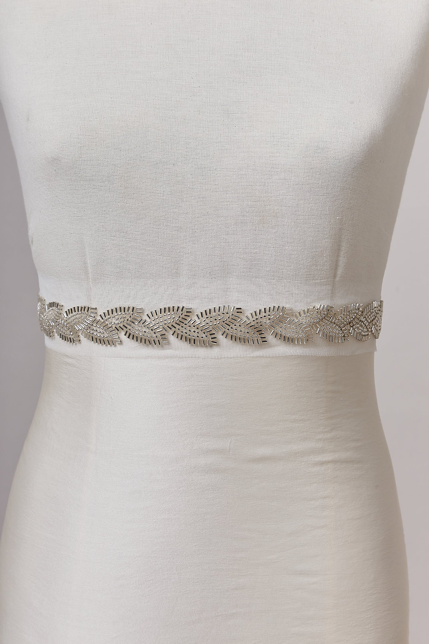 S0654 BEADED TRIM WITH BEADS