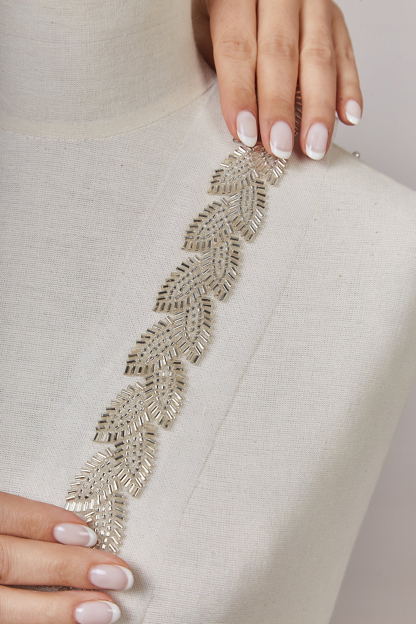 S0654 BEADED TRIM WITH BEADS