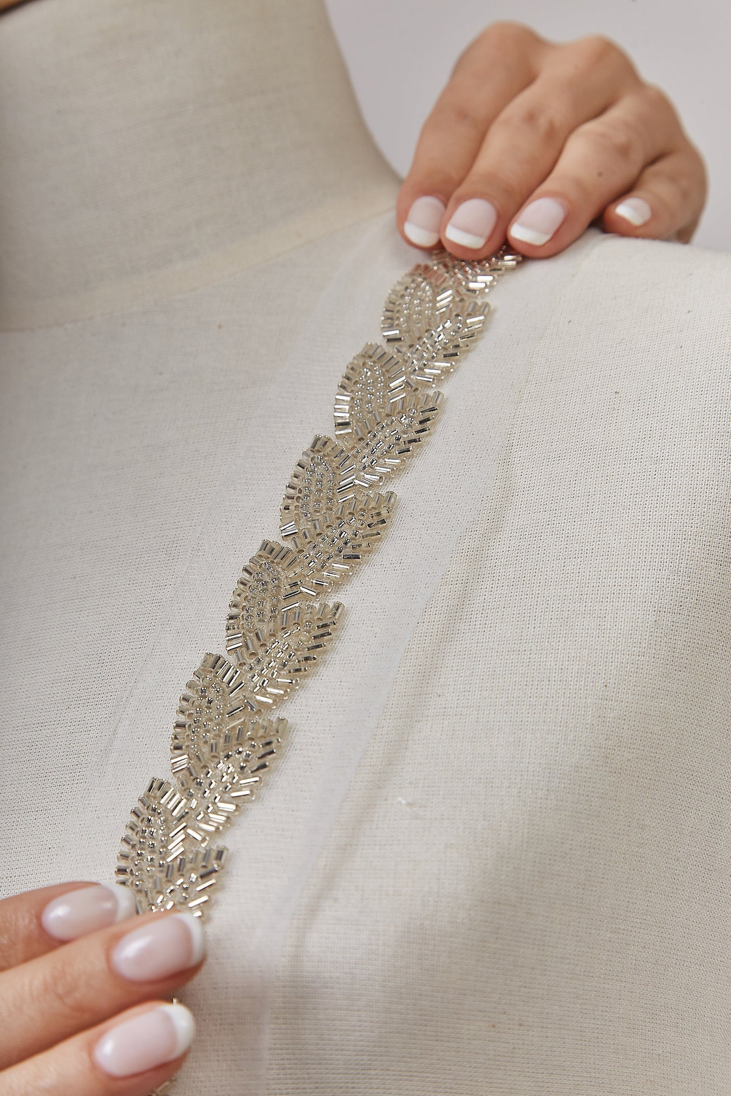 S0654 BEADED TRIM WITH BEADS