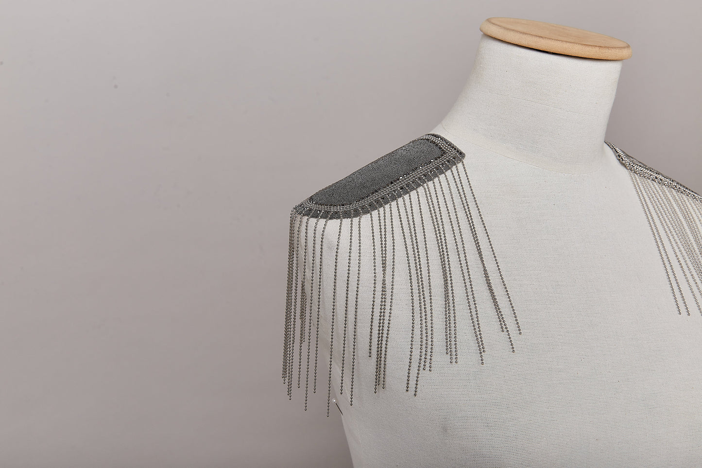 S0648 SILVER EPAULETTE